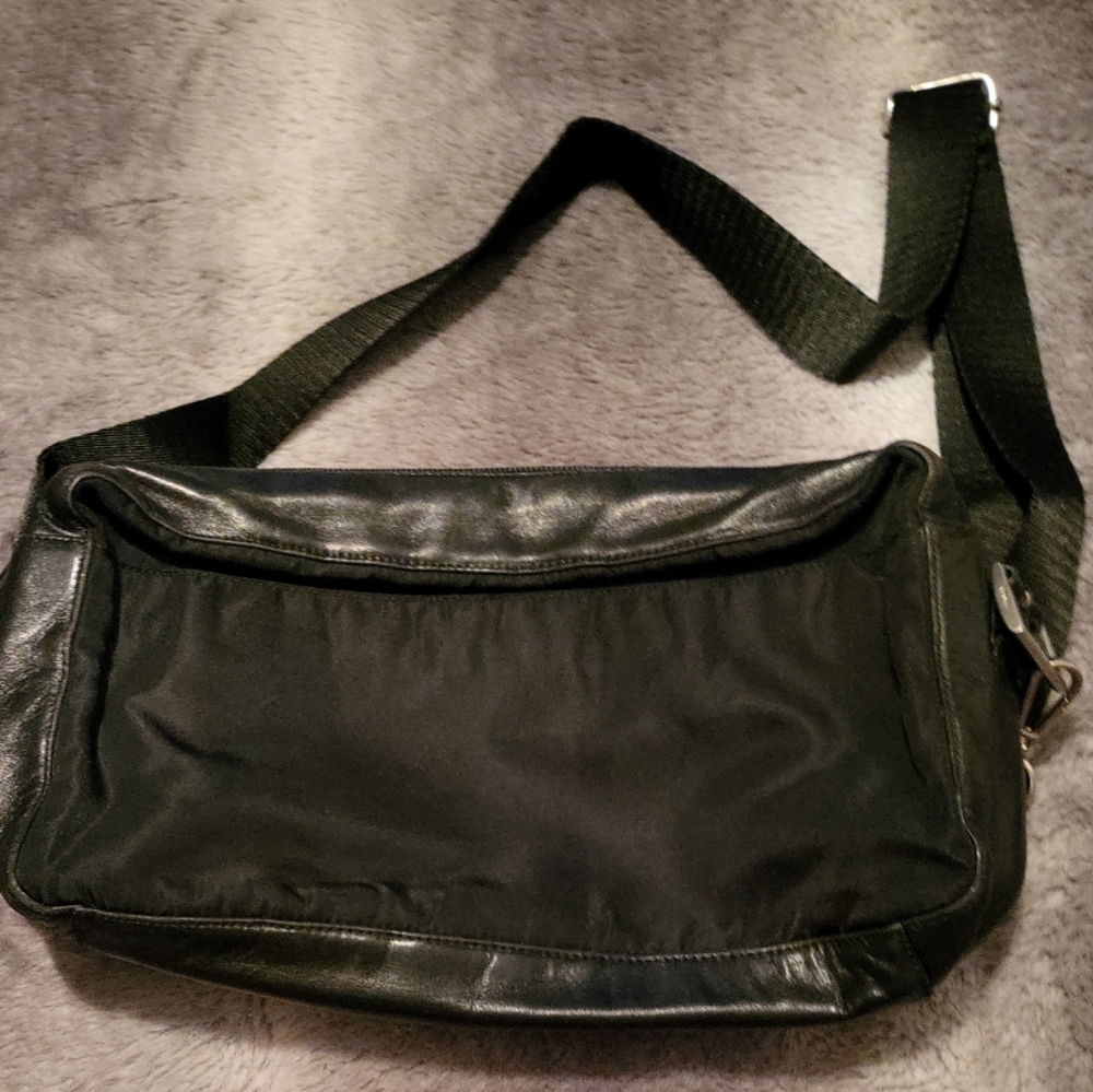 Prada Leather and Nylon bag - Picture 6 of 14